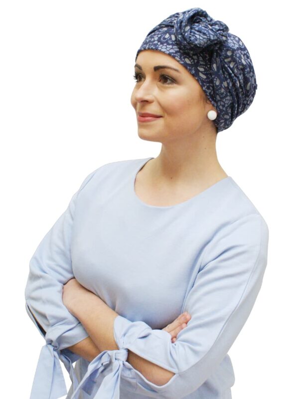 blue_headscarf_for_hair_loss_prof_1_FIN_1252