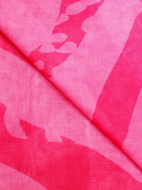 fuchsia-pink-scarf-swatch-1