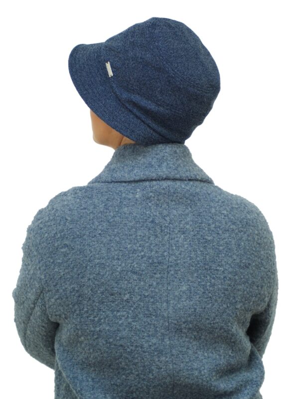 neckline on winter chemo hat
